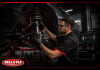 Quando trocar a suspensão completa do carro (troca do kit de suspensão) Mecânico realizando troca do Kit de Suspensão - Della Via Pneus